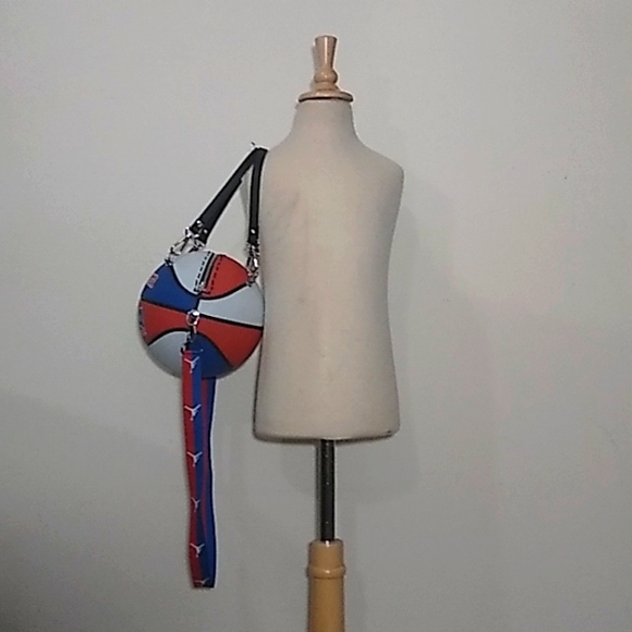 NWT HANDMADE "Mommy" & "Mini Me" RED, WHITE & BLUE Basketball Purses 🏀🏀 - Picture 8 of 15